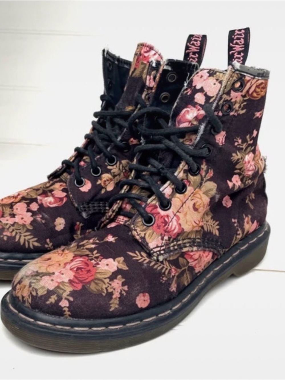 Dr. Martens Beckett Floral Canvas Lace-Up Boots Women’s 7